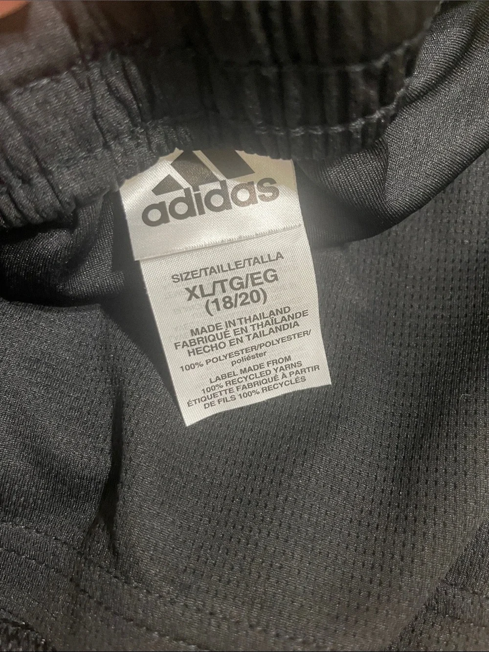 Addidas kids shorts black white strips size xl 18-20